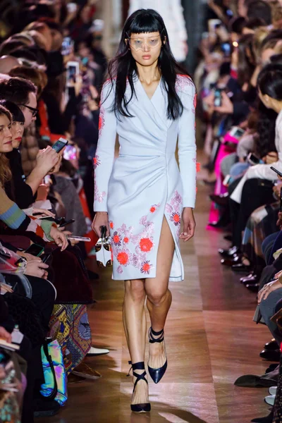 Look 8